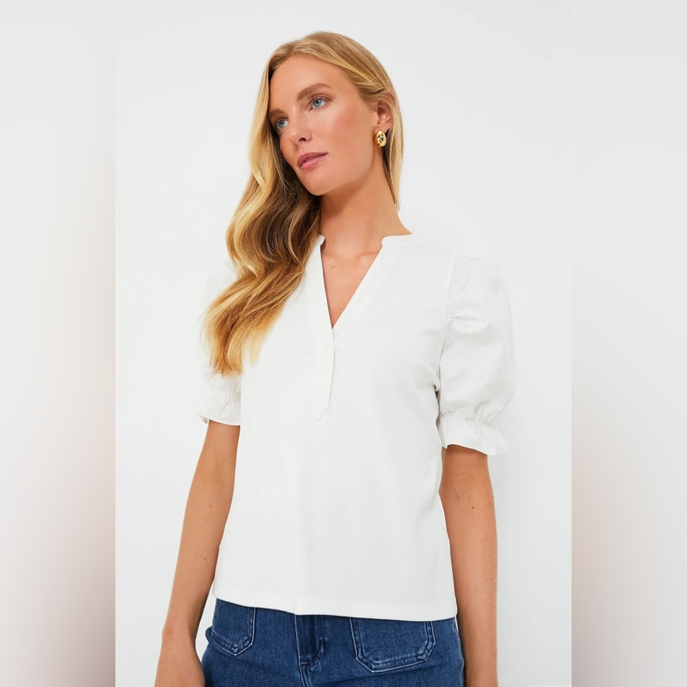 POMANDER PLACE

White Livia Puff Sleeve Top